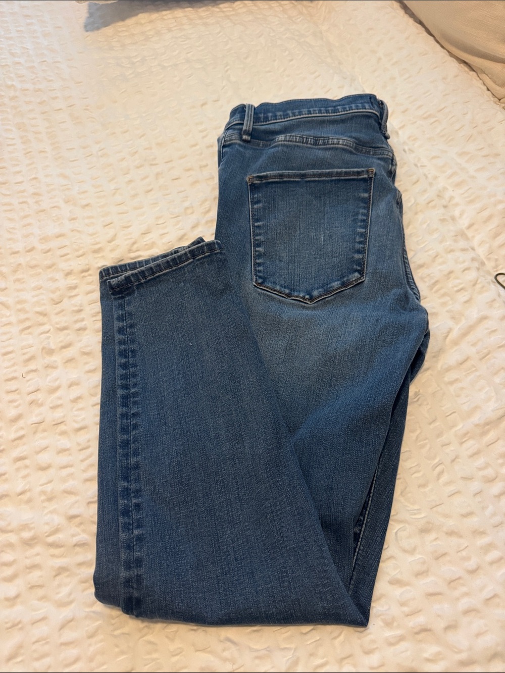 Abercrombie and Fitch ultra high-rise, super skinny Jeans - Picture 2 of 3